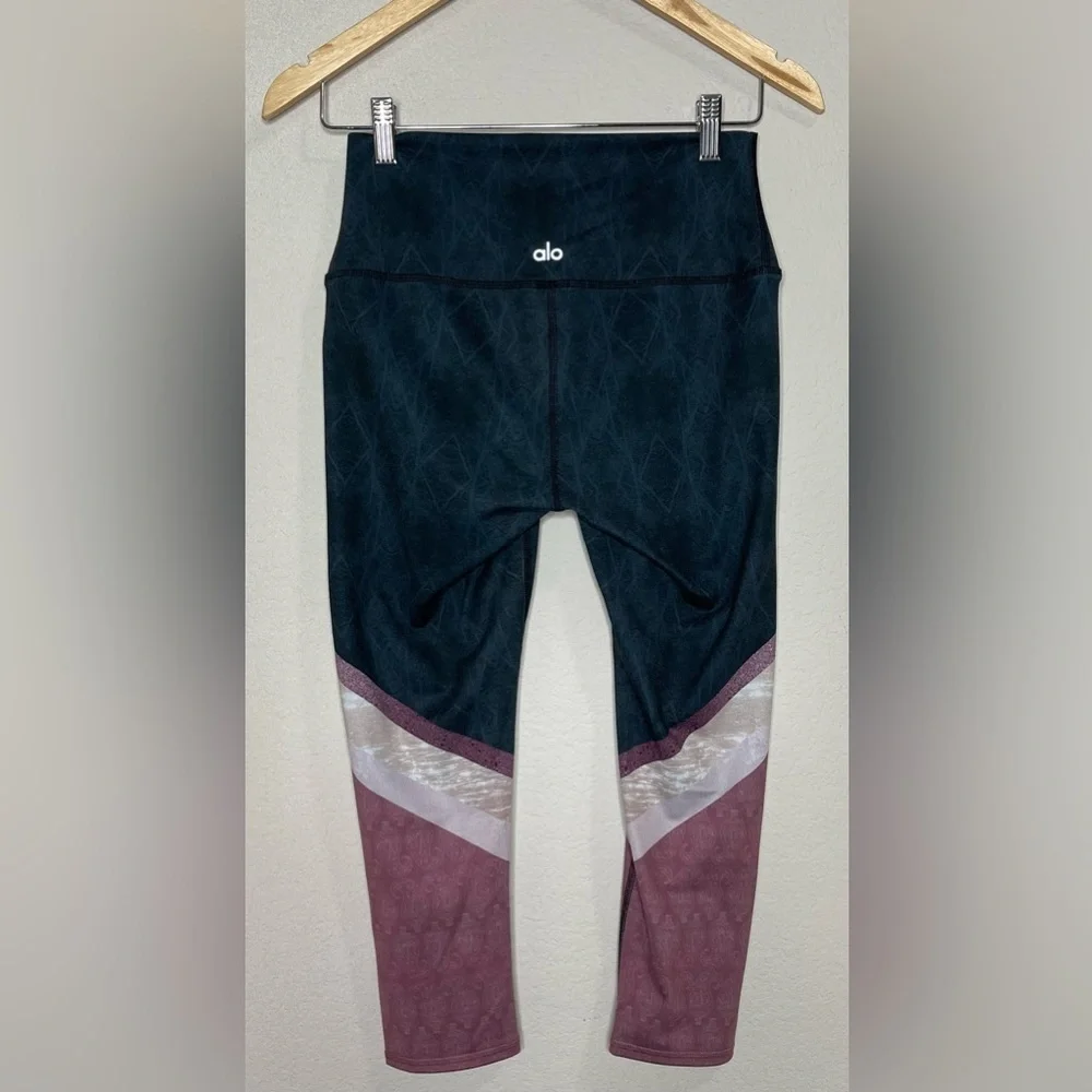 ALO Yoga Tree Lace Airbrush Cropped Legging Size Small